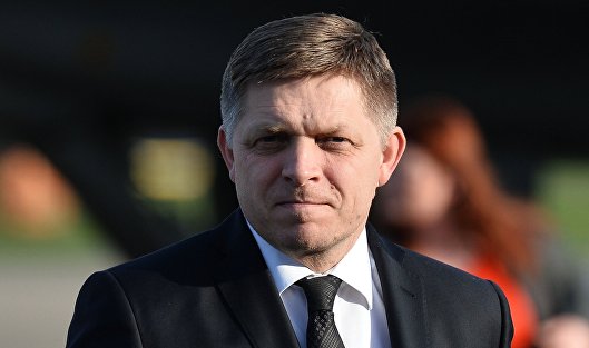 Фицо назвал условия финансовой поддержки Украины