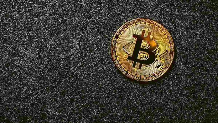 Покупки долгосрочных держателей BTC укрепили поддержку на $27000