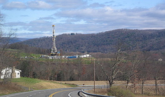 США увеличили добычу сланцевой нефти на фоне сокращений ОПЕК+