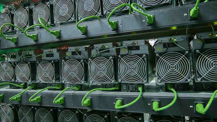 Биткоин-ферма за Полярным кругом обеспечит деревню теплом
