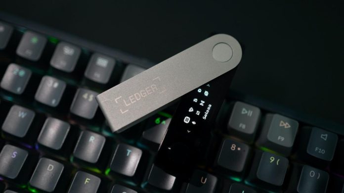 В Ledger восстановили доступ к Discord после взлома хакером