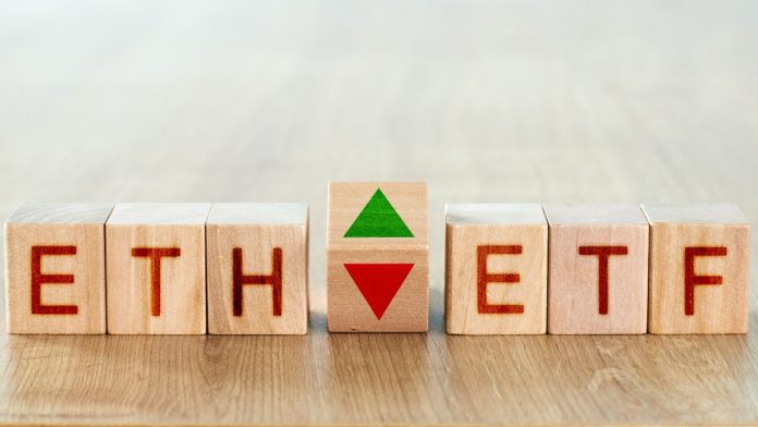 Приток в ETH-ETF составил $444 млн, что вдвое больше, чем у BTC-ETF