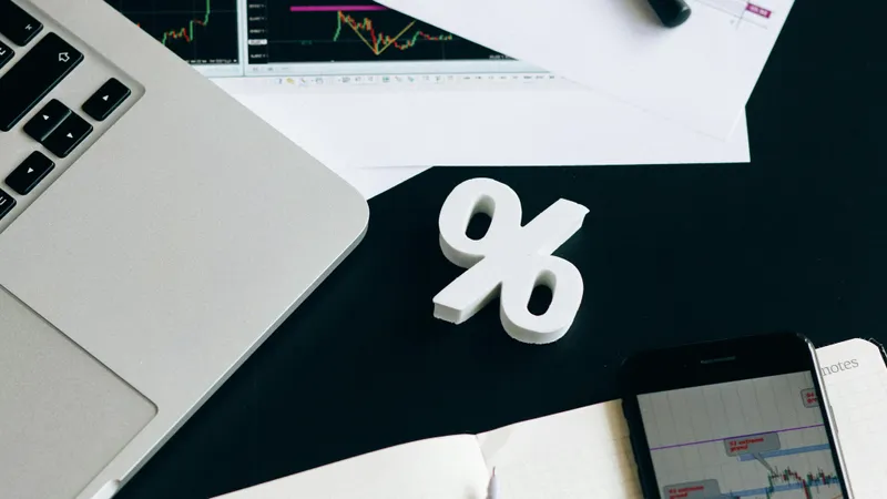 Депозиты казахстанцев в иностранной валюте сократились на 3,8%