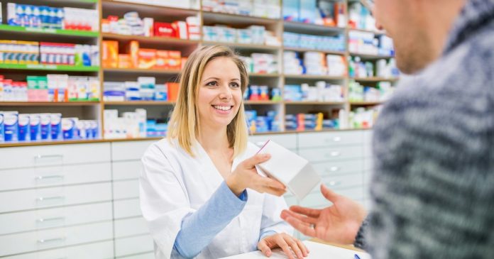 Почему и как вырос спрос на лекарства среди россиян