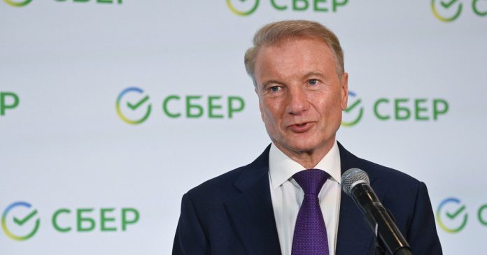 Греф считает, что ИИ начал вытеснять юристов