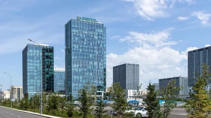 Взвешенное решение: эксперты о решении Нацбанка сохранить базовую ставку