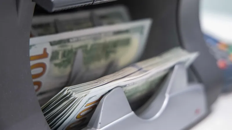 Курсы валют в обменниках Астаны и Алматы на 7 ноября