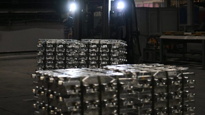 Стоимость алюминия на LME превышала $3 200 за тонну впервые с апреля 2022 года