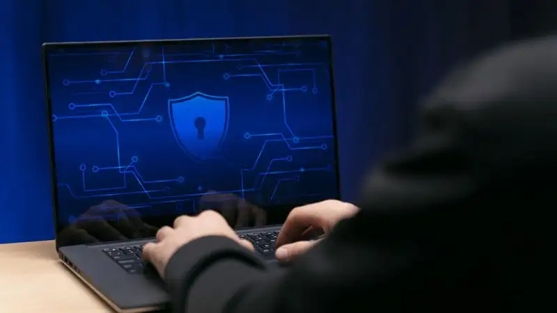 Банки могут обязать возмещать ущерб казахстанцам, на которых мошенники оформили кредиты