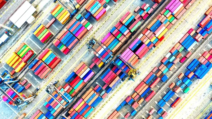 Россия сдает позиции, Армения и Кыргызстан наступают: что происходит во внешней торговле Казахстана