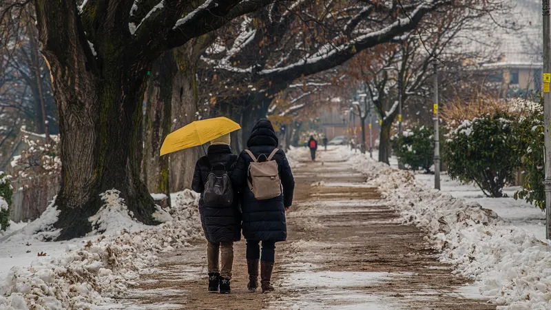 Дожди и снег обрушатся на Казахстан 17 февраля