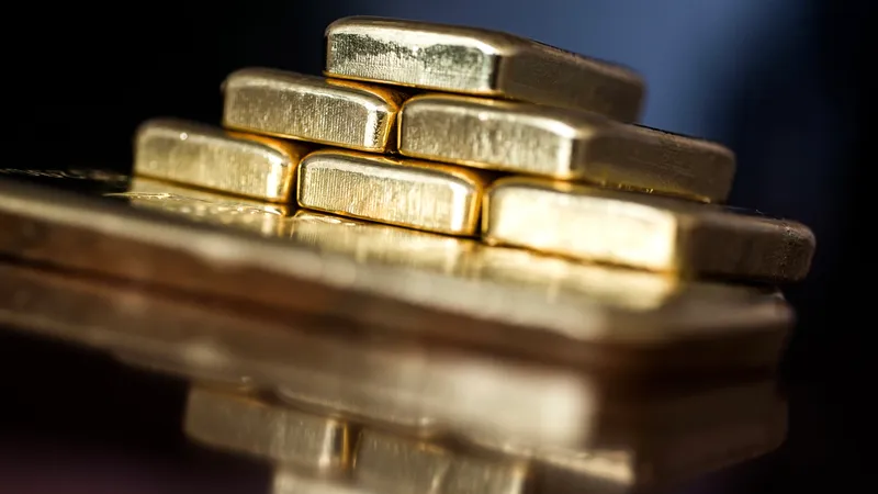 Цена на золото побила все рекорды за тройскую унцию