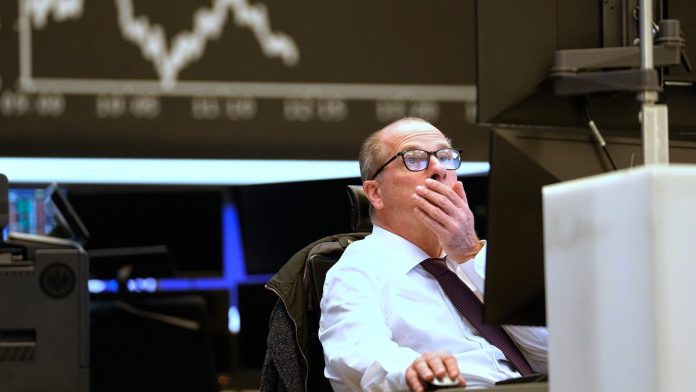 CNN: инвесторы находятся на грани паники из-за конфликта на Ближнем Востоке