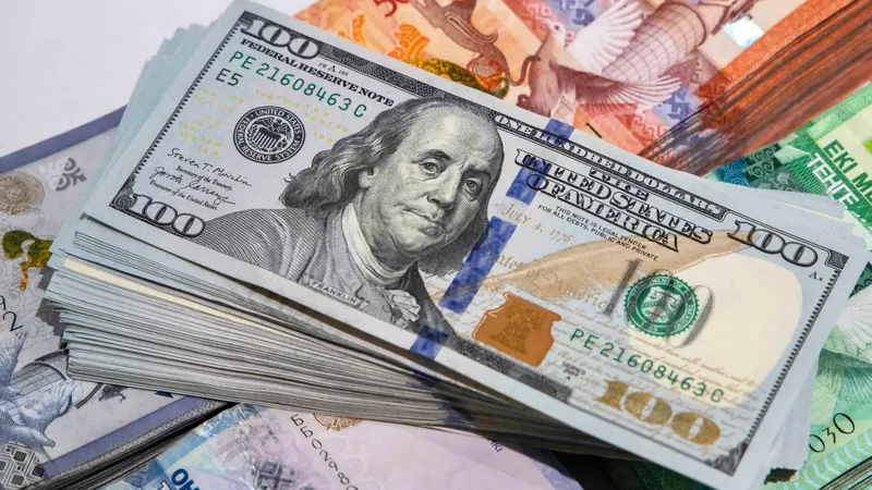 Курсы валют в обменниках Астаны и Алматы на 28 марта