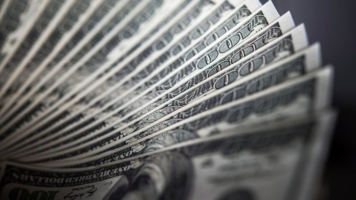 Официальный курс доллара на 15 апреля 2026 г.: актуальные данные ЦБ РФ, курс доллара к рублю сегодня