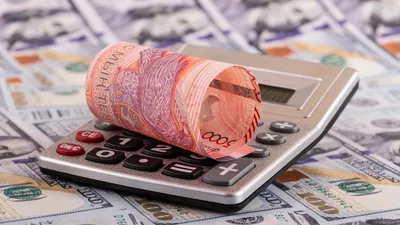 Обмен валют, обмен валюты, обмен денег, обменный курс, валюта, разные валюты, обменник, обменники, обменный пункт, доллары, доллар, курс доллара, курс доллара к тенге, доллар и тенге, доллары и тенге, повышение курса доллара, повышение доллара, фото - Новости Zakon.kz от 10.04.2026 16:42