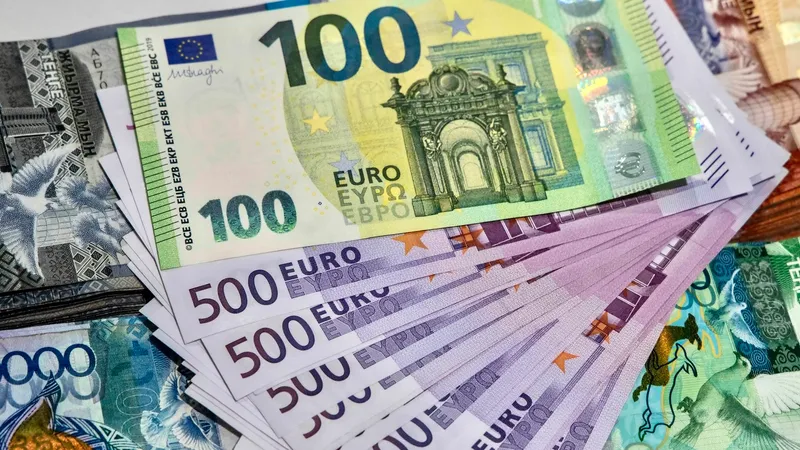 Курсы валют на выходные дни: 12 и 13 апреля