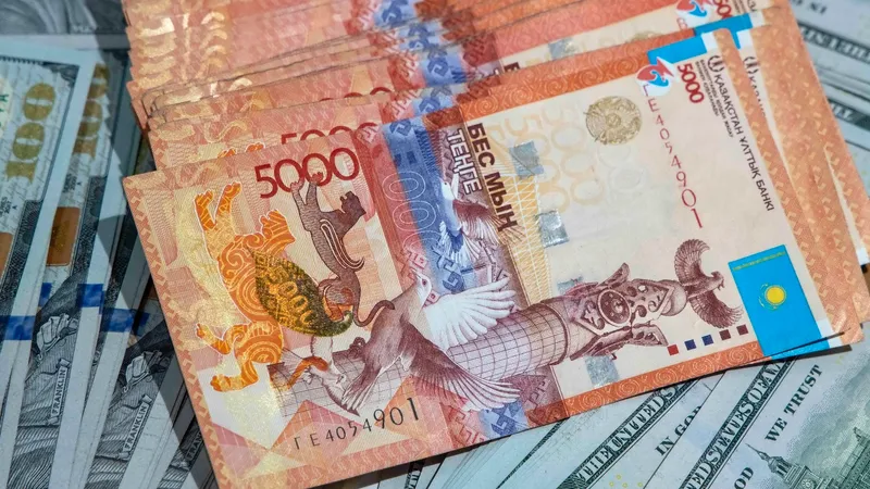 Тенге укрепился на торгах 24 апреля