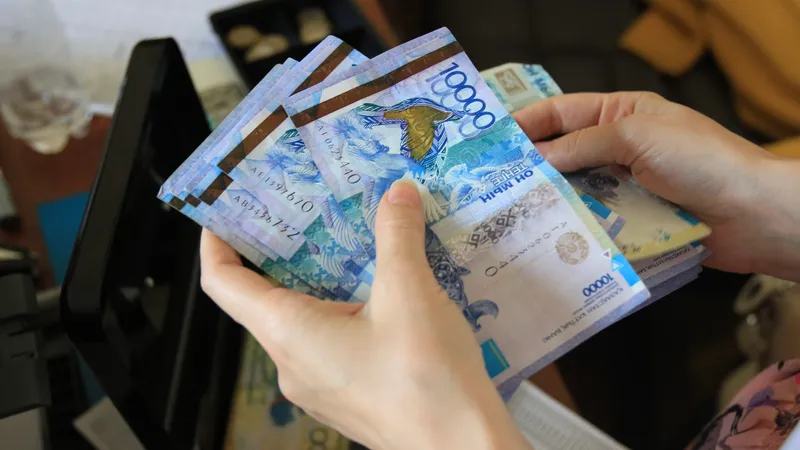 Деньги, тенге, национальная валюта, национальная валюта РК, национальная валюта Казахстана