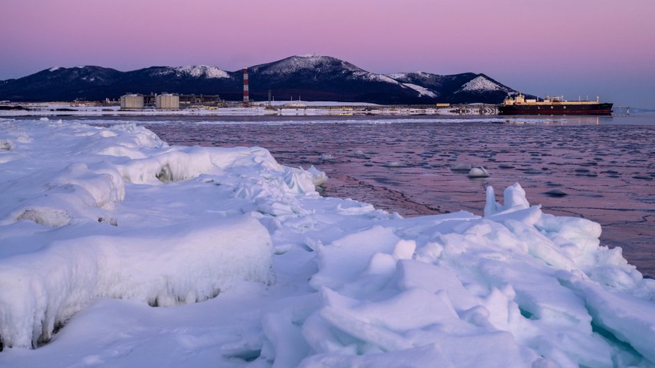 Завод по производству сжиженного природного газа (СПГ) в поселке Пригородное Сахалинской области.
