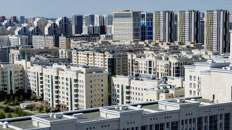 Бизнес-центры в Астане, БЦ, новостройки в Астане, высотные дома, жилые дома Астаны, жилой дом, многоквартирные дома, многоквартирный дом, жилье, квартира, новостройка, новостройки, новостройки в Астане, ЖК в Астане, Астана, город Астана, виды города Астаны, виды Астаны, фото - Новости Zakon.kz от 06.05.2026 14:29