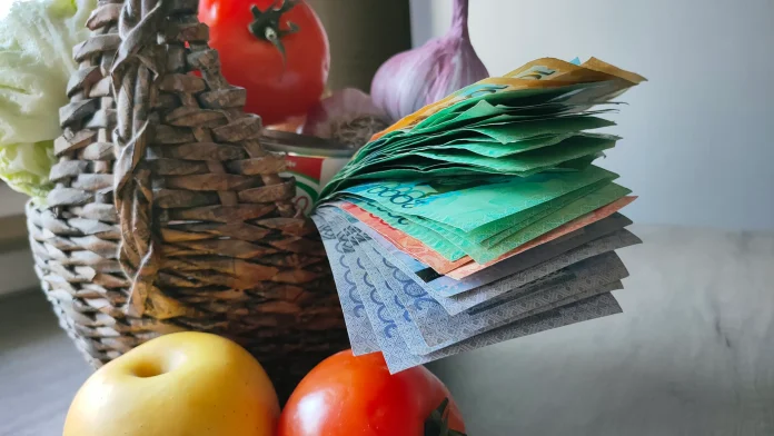 Какие продукты могут подорожать в Казахстане из-за роста цен в мире