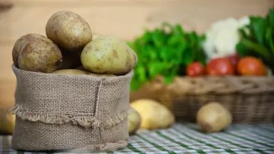 Овощи, продукты питания, овощной отдел, картофель, картошка, цены на картофель