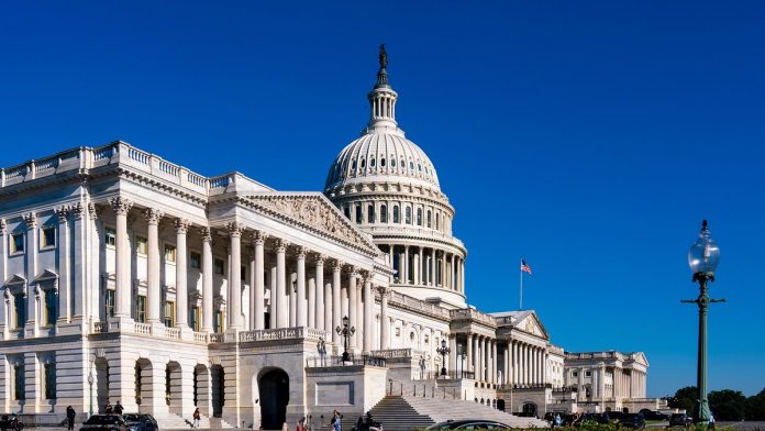 Санкции США против китайских банков за торговлю нефтью с Ираном: что известно, позиция Конгресса и реакция Пекина