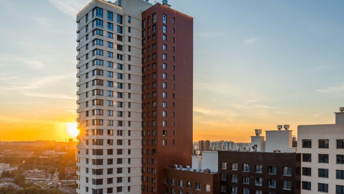 Где выгоднее снимать квартиру: сравнение аренды в Москве, Петербурге и Новосибирске