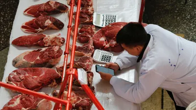 Зеленый базар, продукты питания, торговля, базар, рынок, мясной цех, мясо, разделка мяса, цены на мясо, мясная продукция, стоимость мяса, мясной отдел, цена мяса, фото - Новости Zakon.kz от 25.09.2026 16:07