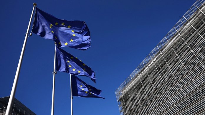 22-й пакет санкций ЕС против России: кого включили в черный список, что под запретом